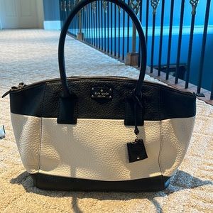 PRE-LOVED Kate Spade authentic black/cream handbag